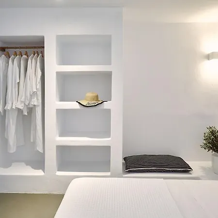 Acron Hotel